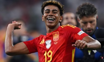 Spanien vänder Frankrike i Europacupen
