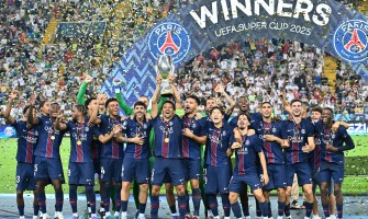 Paris Saint-Germains mångsidiga taktik vinner flera troféer