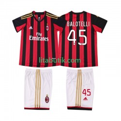 AC Milan BALOTELL 45 2013 2014 Retro Barn Hemma Fotbollströja Kortärmad AC Milan BALOTELL 45 2013 2014 Retro Barn Hemma Fotbollströja Kortärmad