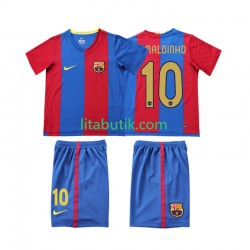 FC Barcelona RONALDINHO 10 2007 Retro Barn Hemma Fotbollströja 2006 Kortärmad FC Barcelona RONALDINHO 10 2007 Retro Barn Hemma Fotbollströja 2006 Kortärmad