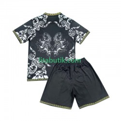Real Madrid Versace Black Edition Barn Hemma Fotbollströja 2024-2025 Kortärmad