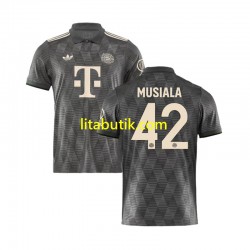 FC Bayern München MUSIALA 42 Octoberfest Män Fjärde Fotbollströja 2024-2025 Kortärmad FC Bayern München MUSIALA 42 Octoberfest Män Fjärde Fotbollströja 2024-2025 Kortärmad