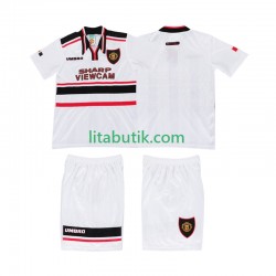 Manchester United Retro Barn Borta Fotbollströja 1998 Kortärmad Manchester United Retro Barn Borta Fotbollströja 1998 Kortärmad